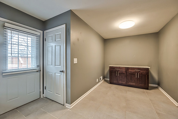 5212SterlingAve-22