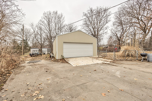 104ContinentalDr-36