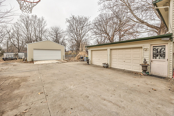 104ContinentalDr-37