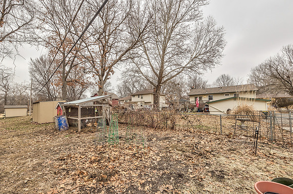 104ContinentalDr-39