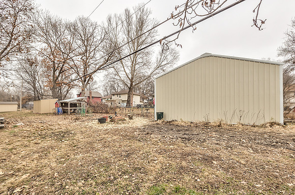104ContinentalDr-41