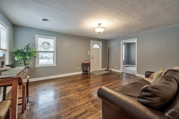 8600HayesSt-7