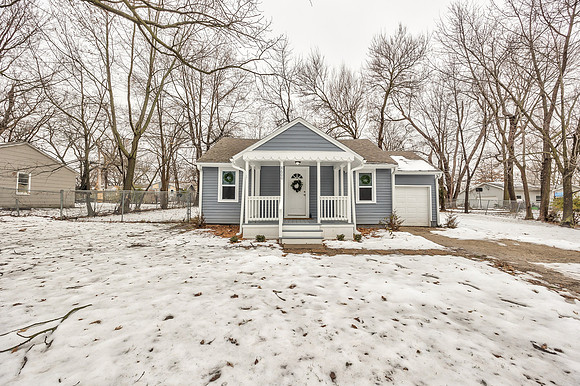 8600HayesSt-17