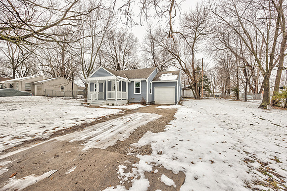 8600HayesSt-18