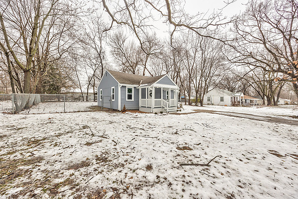 8600HayesSt-19