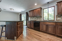 1300NLeeviewDR-8