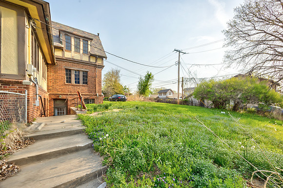 345VanBrunt-3