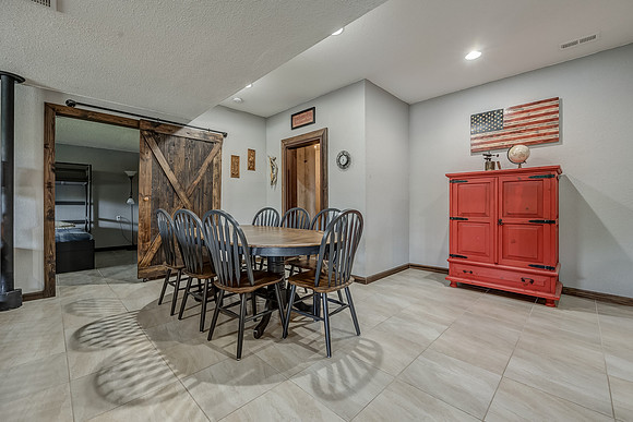 22402McIntyreRD-29