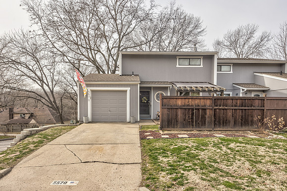 5570SantaFeDR-1