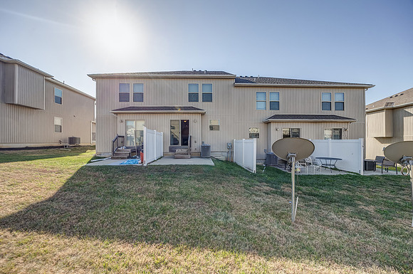 10530ClubhouseDr-14