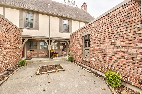 10228Exterior-3