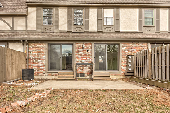 10228Exterior-6