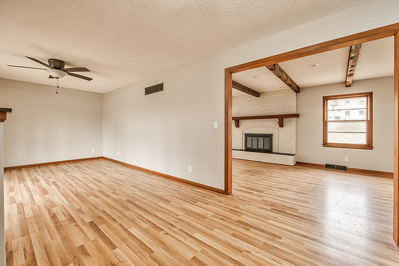 8134OaklandAve-4