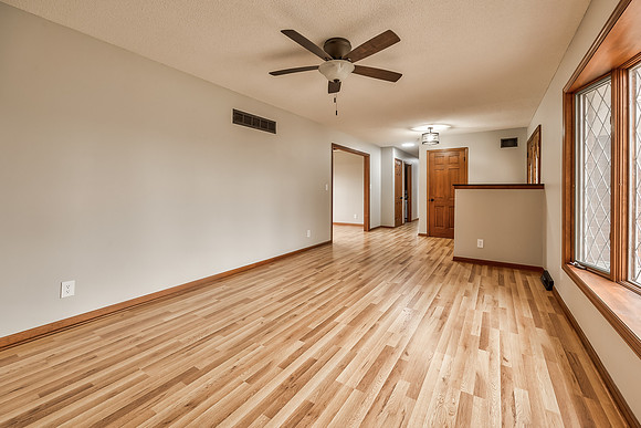 8134OaklandAve-6