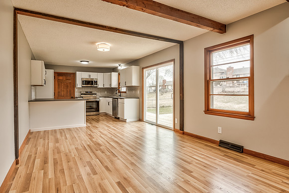 8134OaklandAve-11