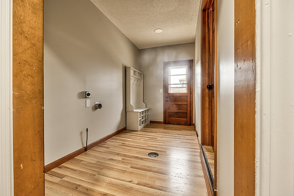 8134OaklandAve-18
