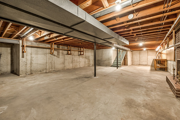 8134OaklandAve-21