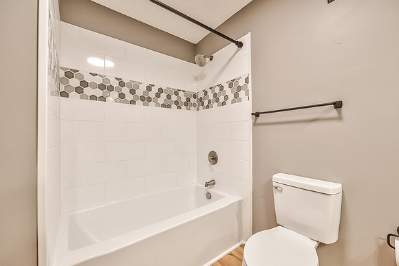 8134OaklandAve-26