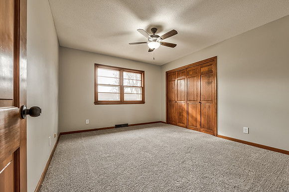 8134OaklandAve-27
