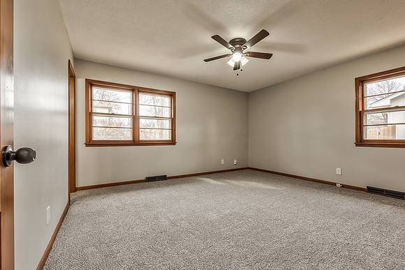 8134OaklandAve-29