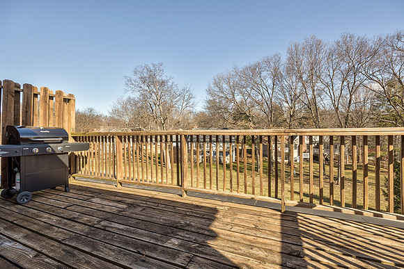 120WoodbridgeLN-10