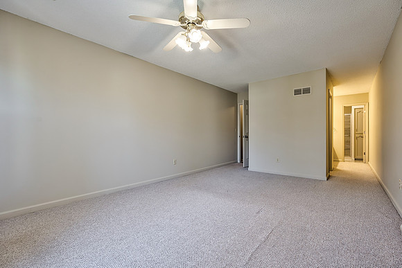 120WoodbridgeLN-19