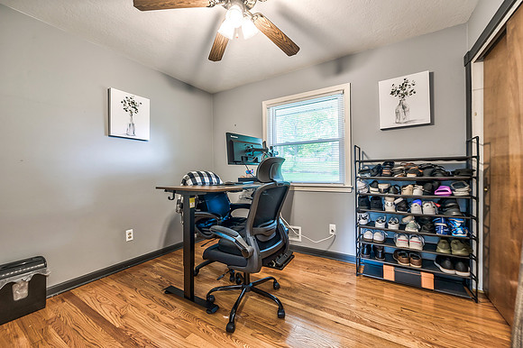4328SBrentwoodSt-19