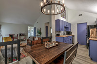8106MonroviaSt-15