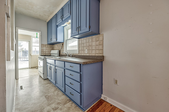 8011MainST-9