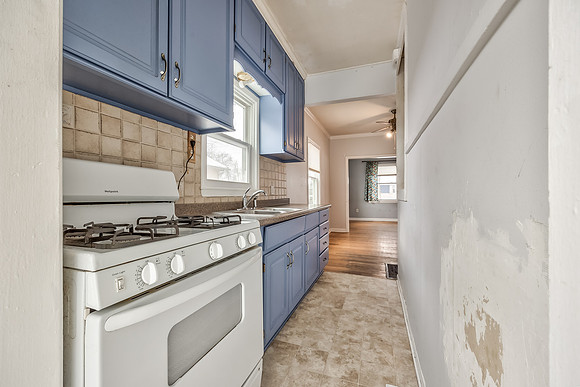 8011MainST-15