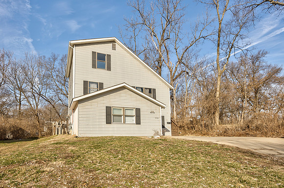5722NortonAve-3