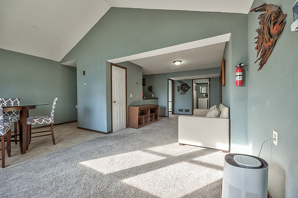 5722NortonAve-6