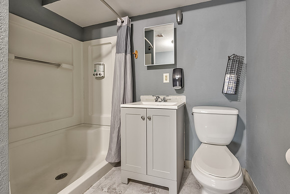 5722NortonAve-21