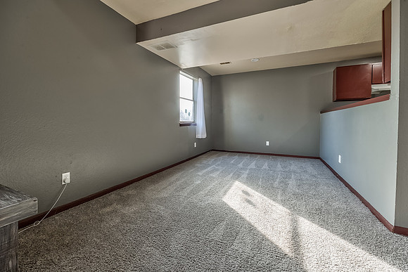 5722NortonAve-25