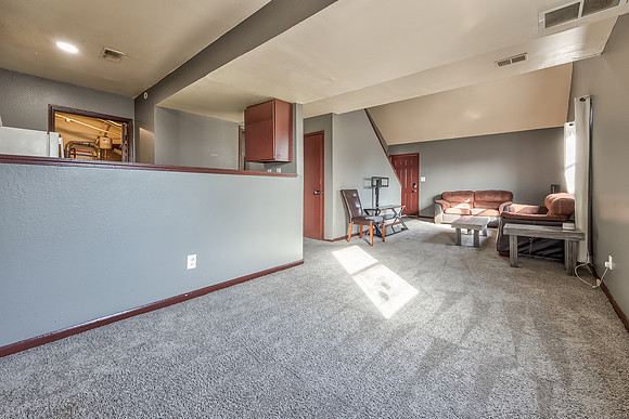 5722NortonAve-28