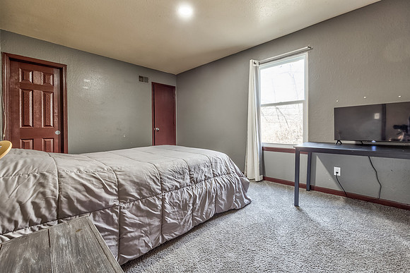 5722NortonAve-34