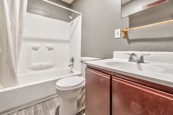 5722NortonAve-37
