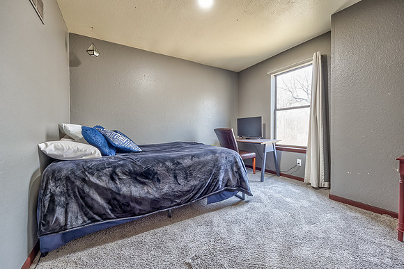 5722NortonAve-40