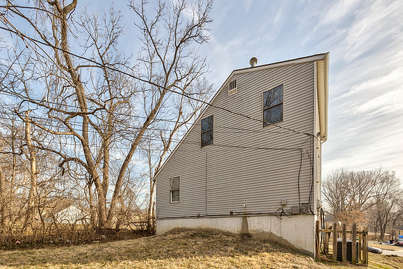 5722NortonAve-43