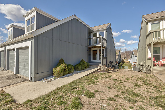 8118Monrovia-4