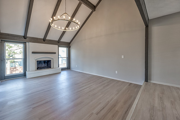 8118Monrovia-11