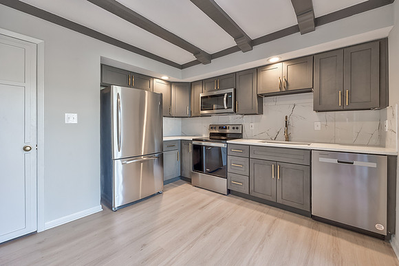 8118Monrovia-13