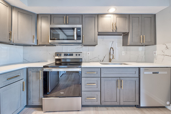 8118Monrovia-14