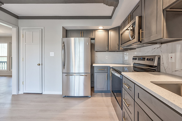 8118Monrovia-15