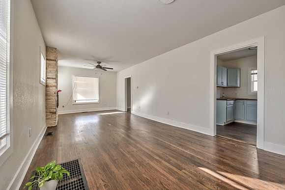 3629BrooklynAve-12