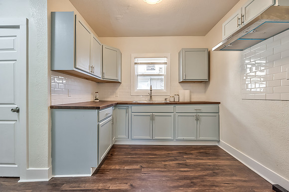 3629BrooklynAve-13