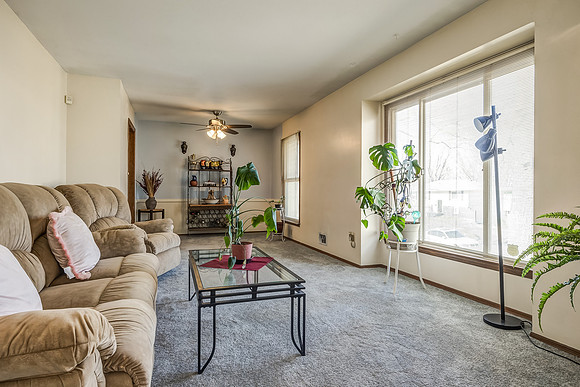 8405E104ST-1