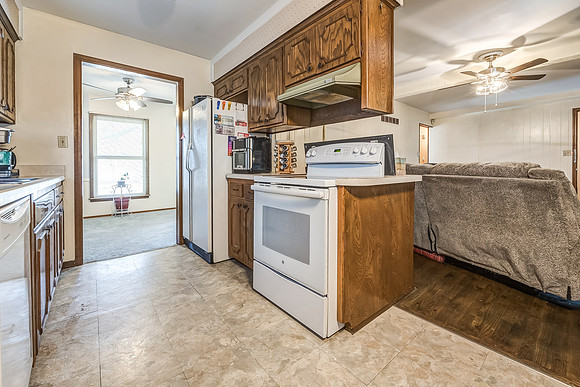 8405E104ST-7
