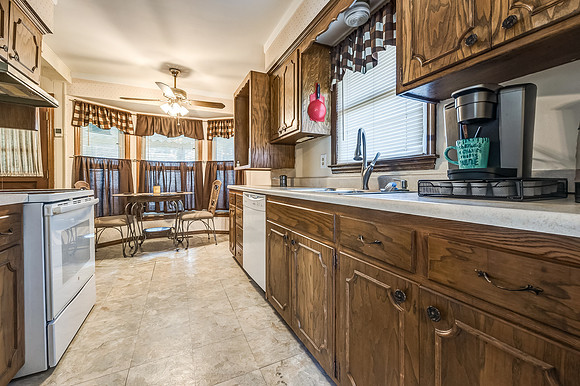 8405E104ST-8