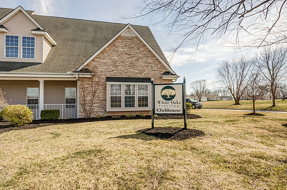 409NEChestnutCT-1